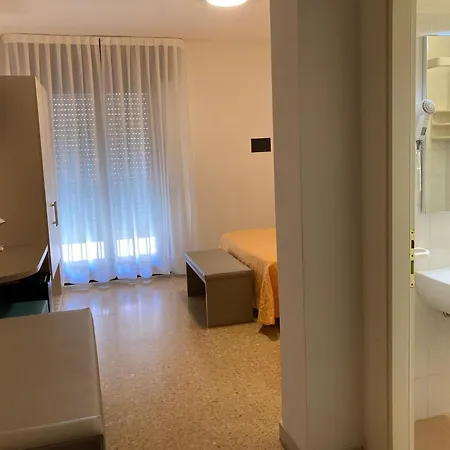Hotel Giacomazzo Caorle Exterior photo