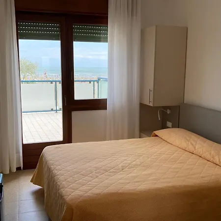 Hotel Giacomazzo Caorle Exterior photo